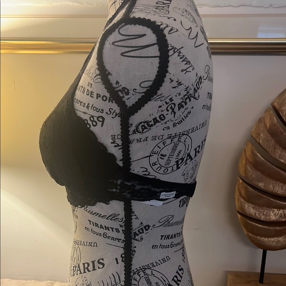 Black Lace Halter Bralette - Picture 2 of 10